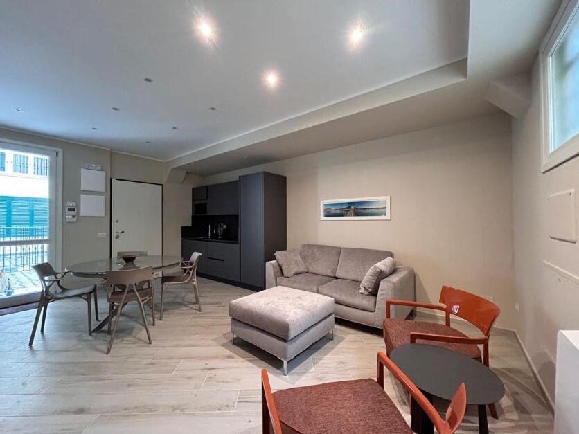 Homeby, Modern Loft Pisa Bagian luar foto
